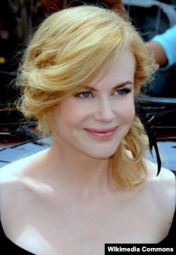 Qreys rolunu Nicole Kidman ifa edib.