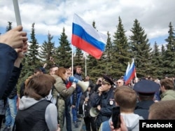 Лилия Чанышева на митинге "Он нам не царь" в Уфе