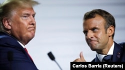 Emmanuel Macron (sağda) və Donald Trump G7 sammitində