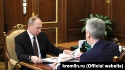 Путин одобряет собянинский план переселения