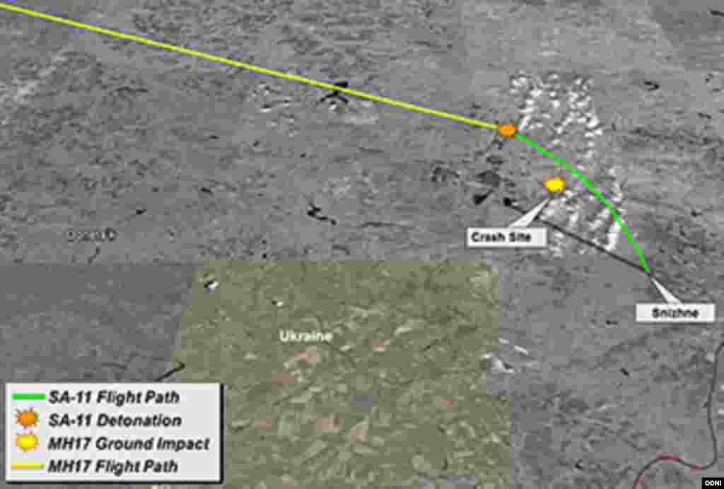 Спутниковая карта с линией полета рейса MH17 Малайзийских авиалиний, с траекторией предполагаемой ракеты и с местом крушения самолета.