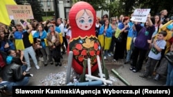 Протест в Варшаве против войны России против Украины